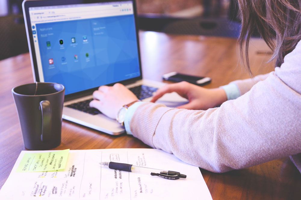 Mobile, digitale Zeiterfassung im Homeoffice - mit MOLIRIS Time von CoMo Solution